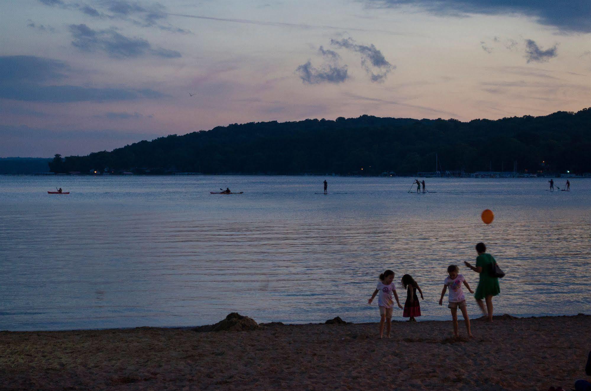 The Cove Of Lake Geneva Exterior photo